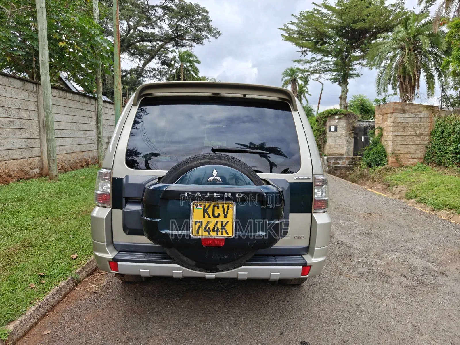 Mitsubishi Pajero 3.2 Di-Dc GLS 2012 Beige