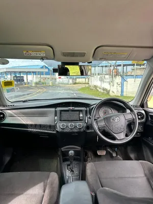 Toyota Axio 2017 Silver