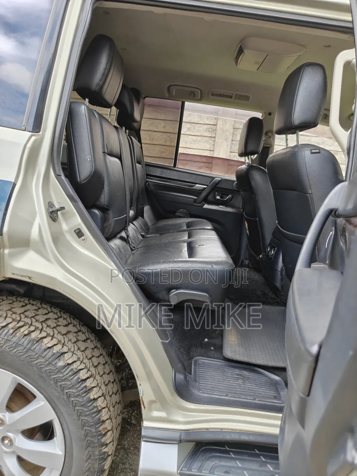 Mitsubishi Pajero 3.2 Di-Dc GLS 2012 Beige