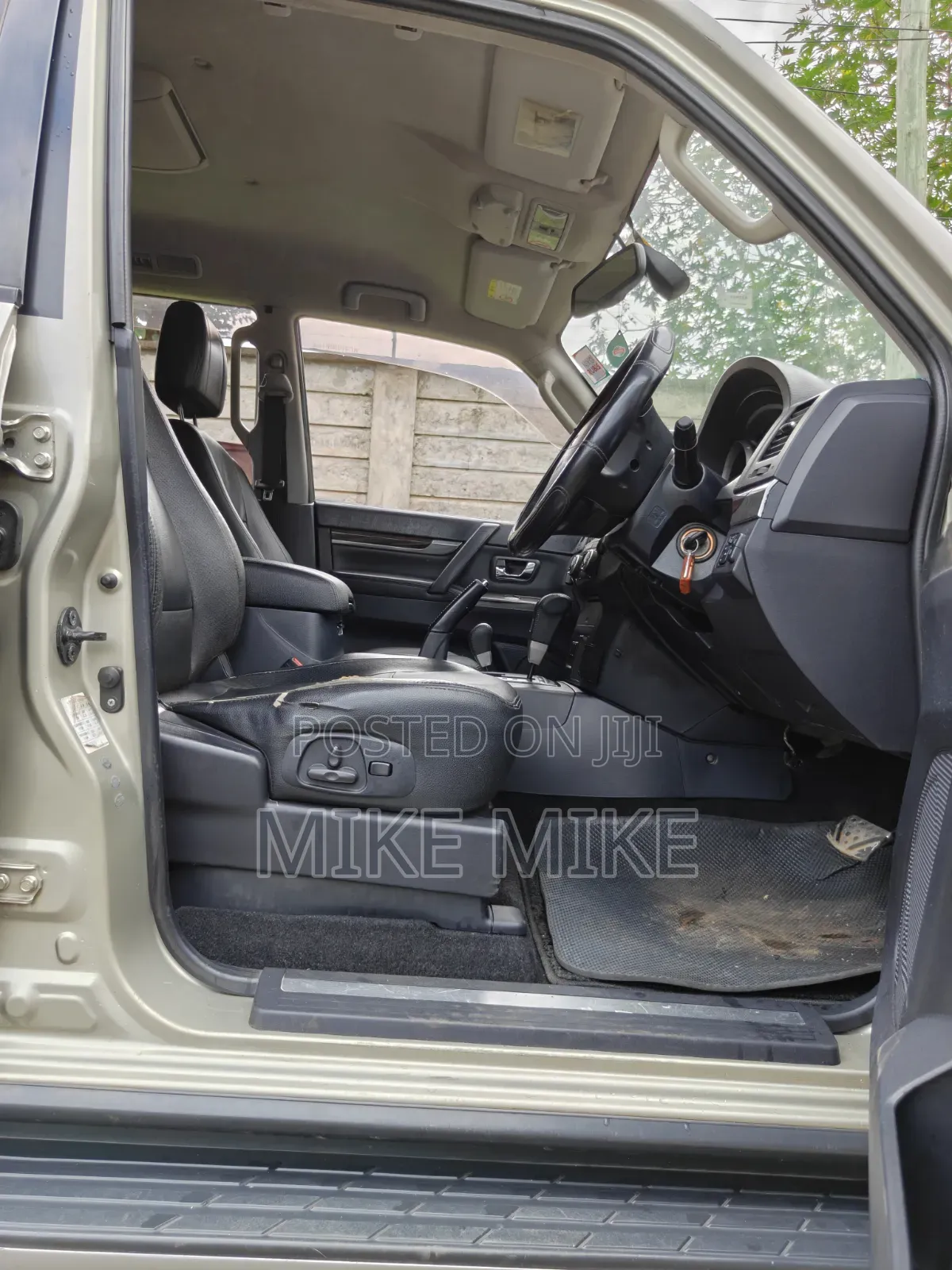 Mitsubishi Pajero 3.2 Di-Dc GLS 2012 Beige