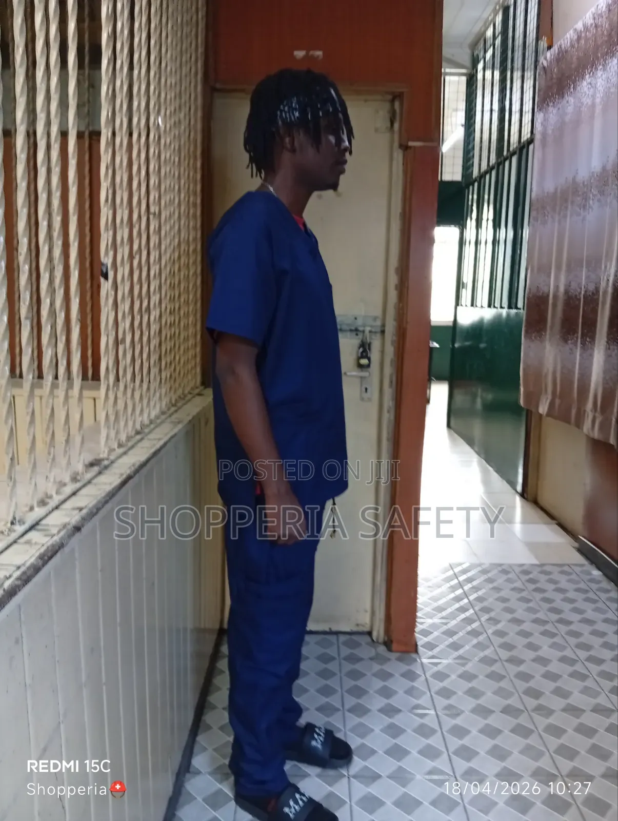 Nurses Uniform/ Massuase Uniform/ Cleaners Uniform