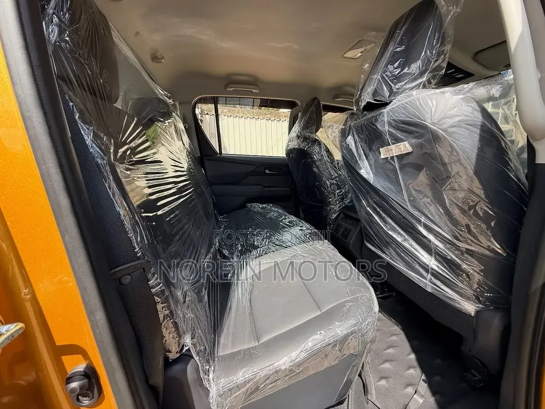 Toyota Hilux 2025 Gold