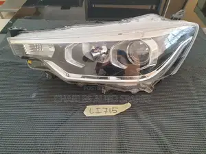 Toyota Rumion 2015 Headlight Xenon