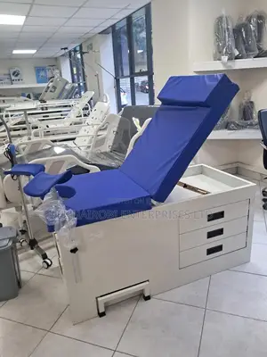 Gynecological Examination Bed (Delivery Bed)