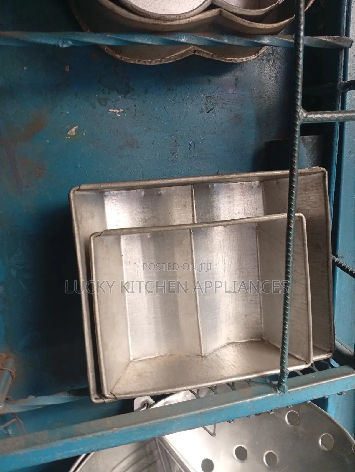 Bible Heavy Duty Barking Tins.