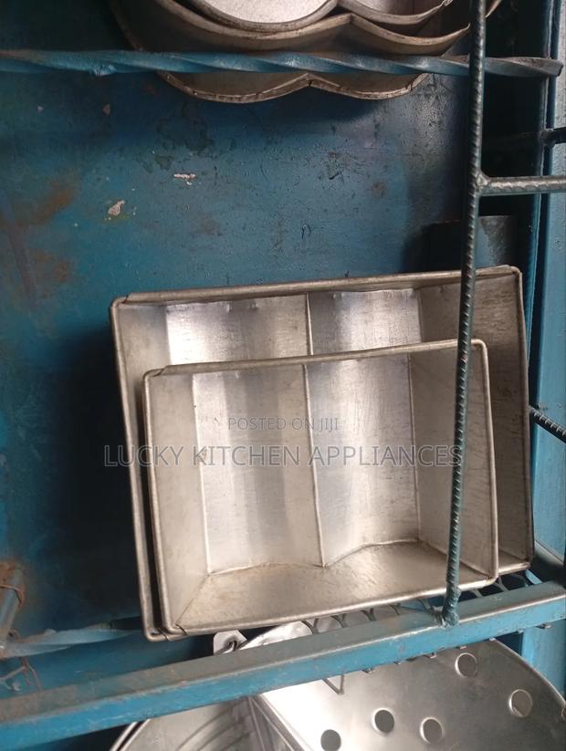 Bible Heavy Duty Barking Tins.