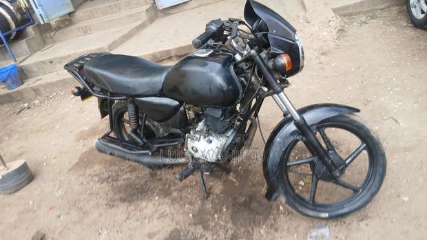 Bajaj Boxer 2017 Black - main view