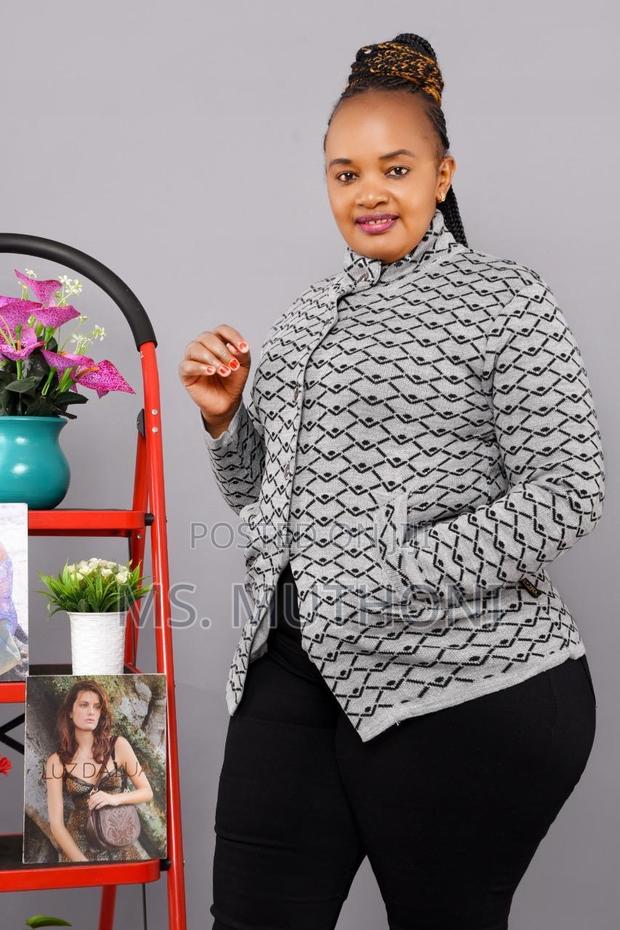 Free Size Patterned Ladies' Button-Up Sweater - thumbnail 3
