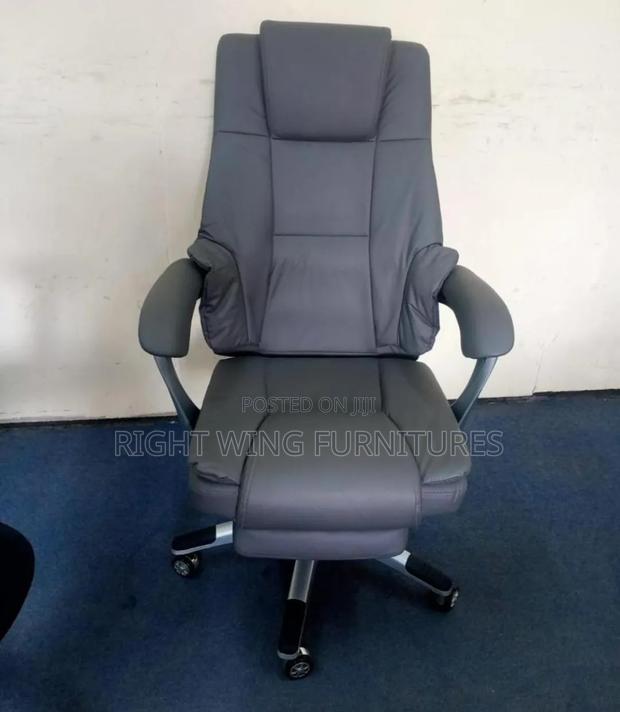 Office Executive Leather Office Chair Comes With Footrest