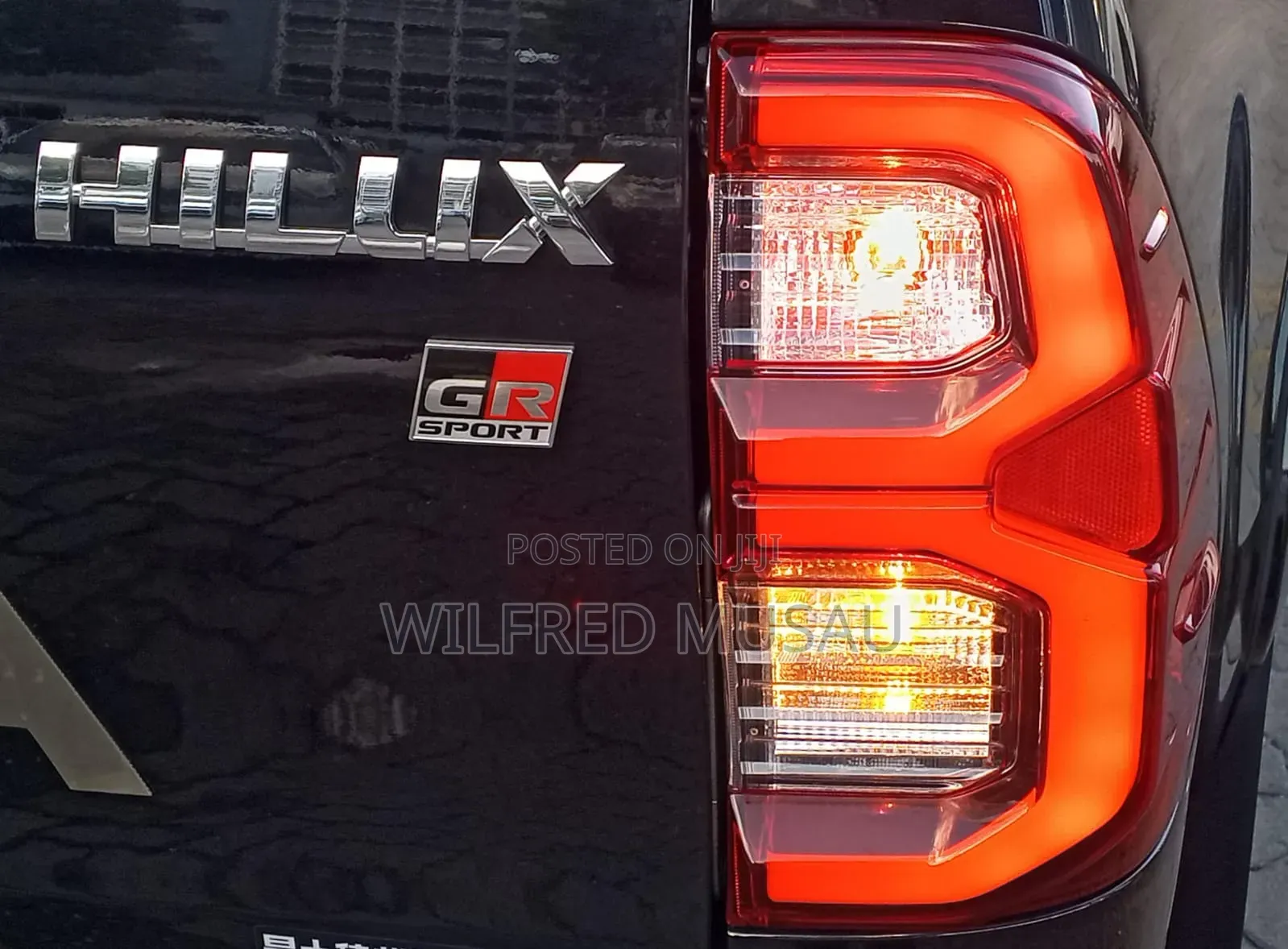 Toyota Hilux 2022 Black