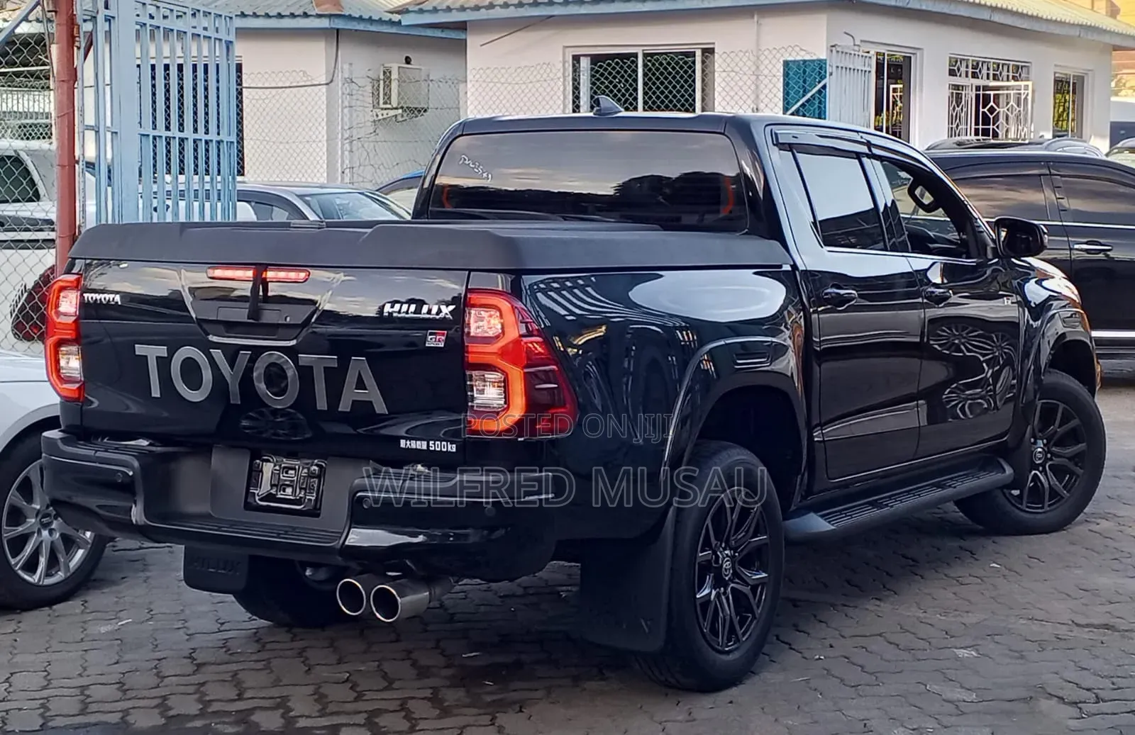 Toyota Hilux 2022 Black