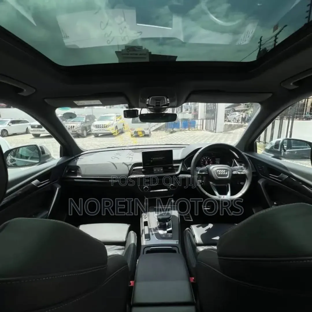 Audi Q5 45 Premium AWD quattro 2020 Matt Black