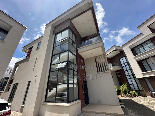 5bdrm Townhouse/Terrace in Lavington,, Maziwa for sale