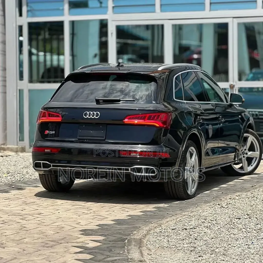 Audi Q5 45 Premium AWD quattro 2020 Matt Black