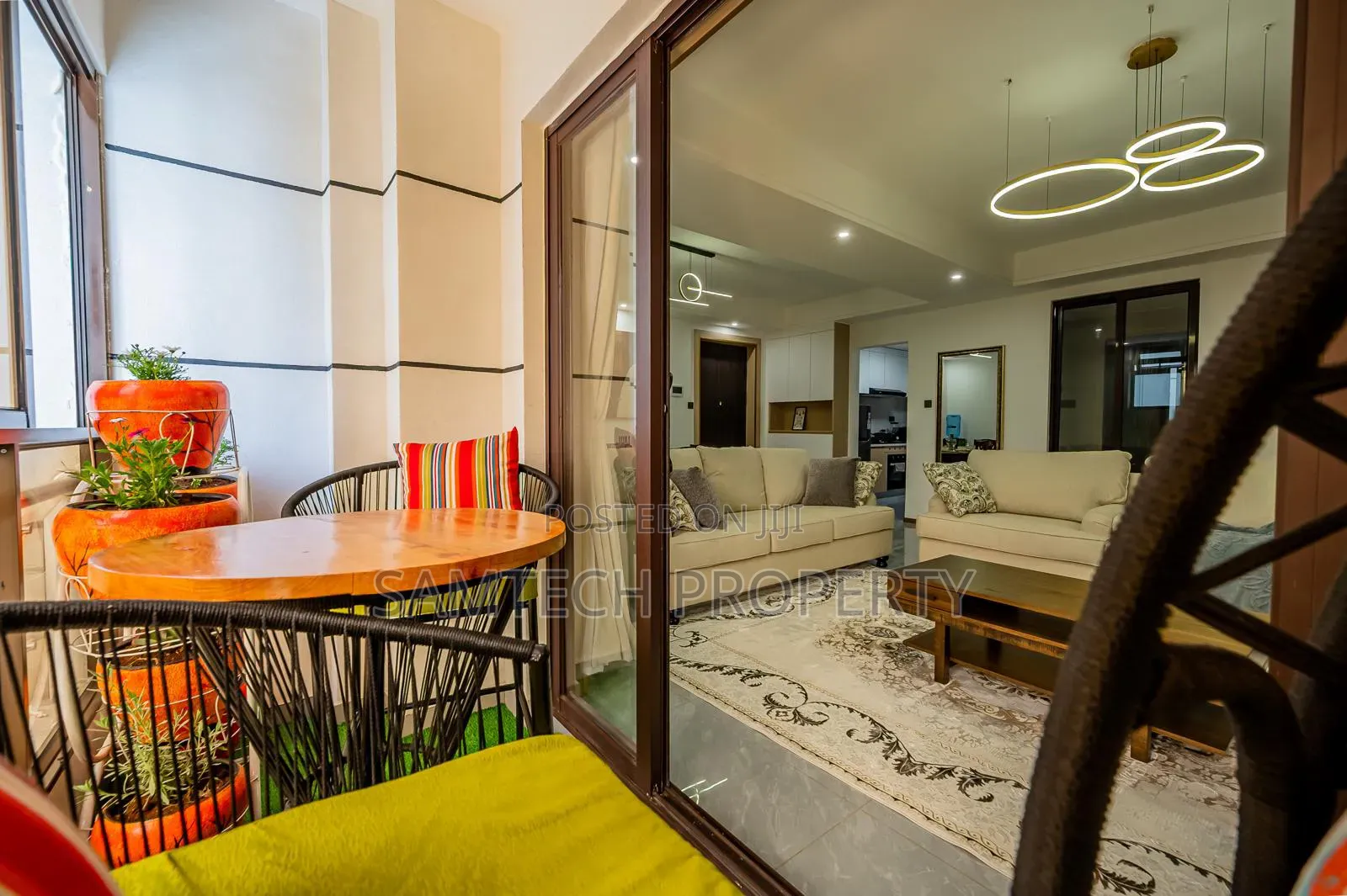 Furnished 2bdrm Apartment in Riverside for sale