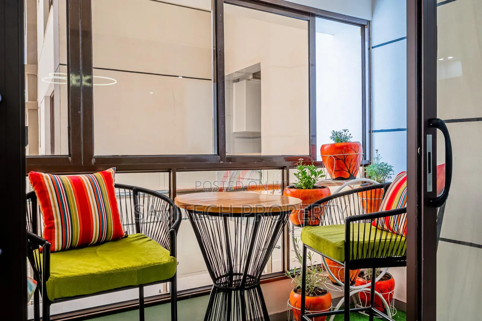 Furnished 2bdrm Apartment in Riverside for sale