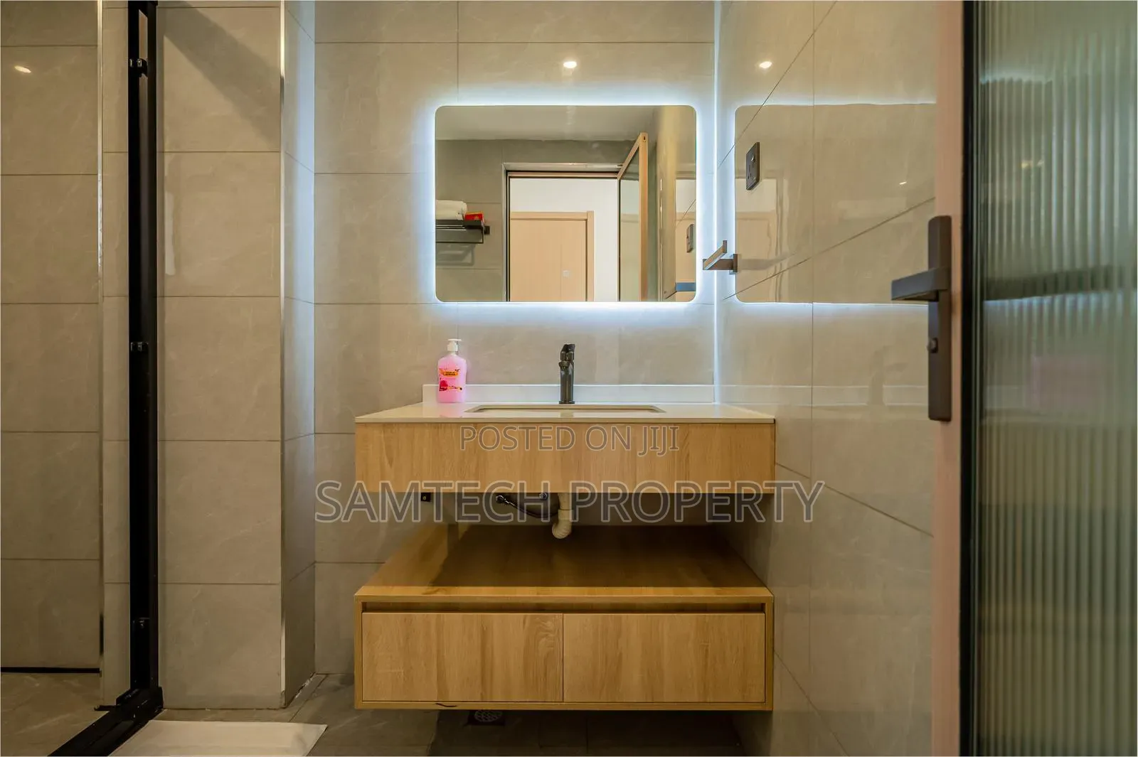 Furnished 2bdrm Apartment in Riverside for sale