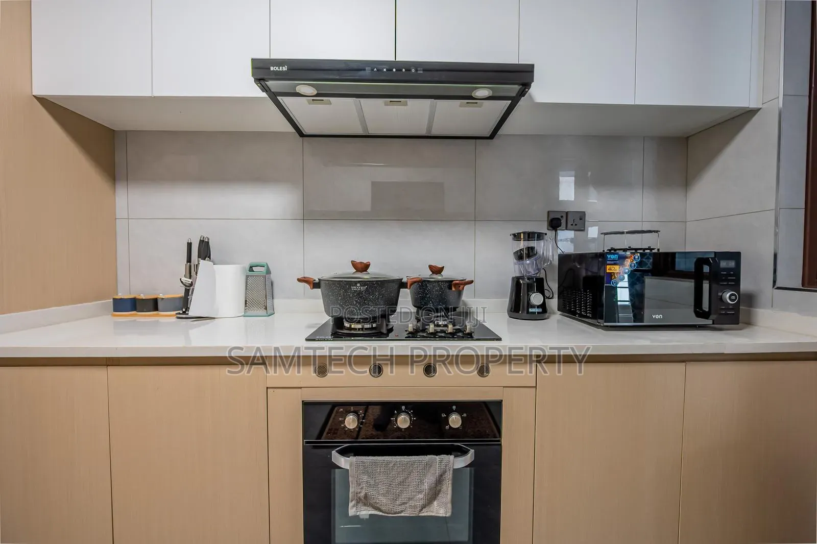 Furnished 2bdrm Apartment in Riverside for sale