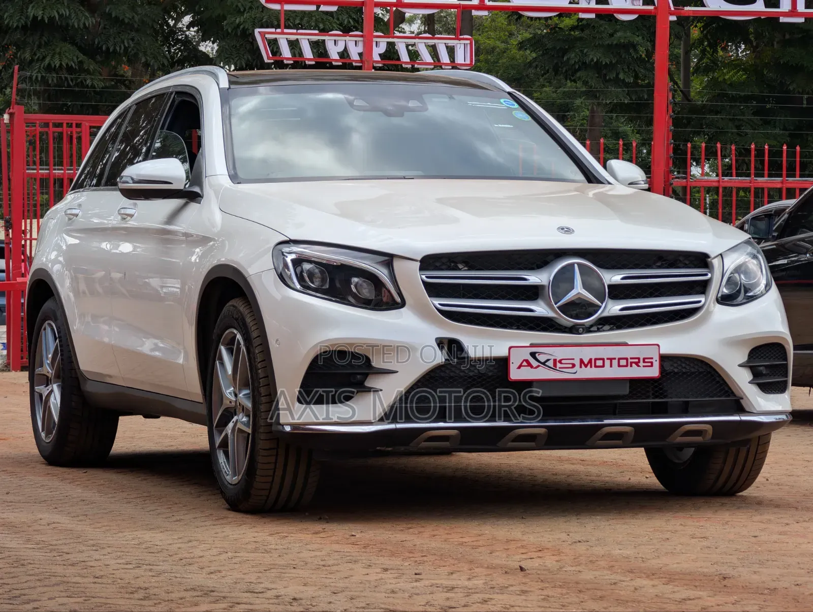 Mercedes-Benz GLC-Class 2019 White