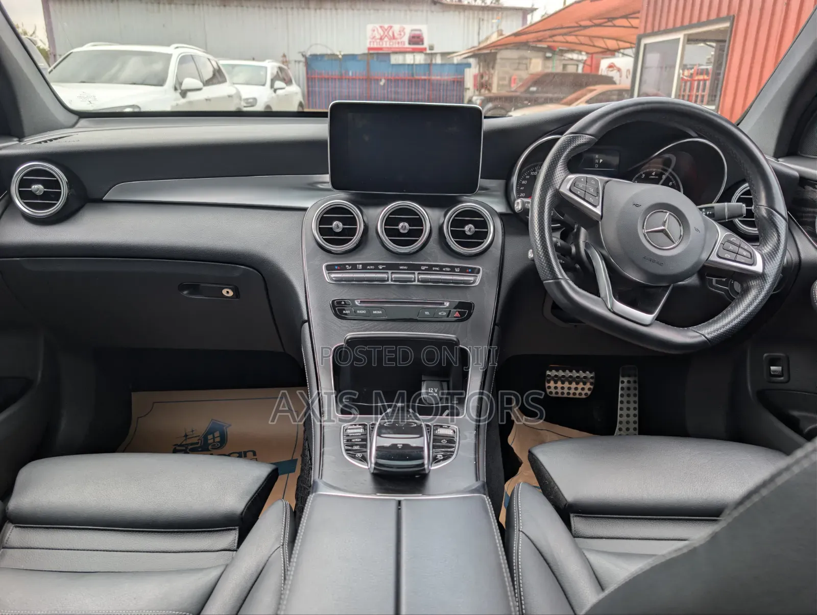 Mercedes-Benz GLC-Class 2019 White