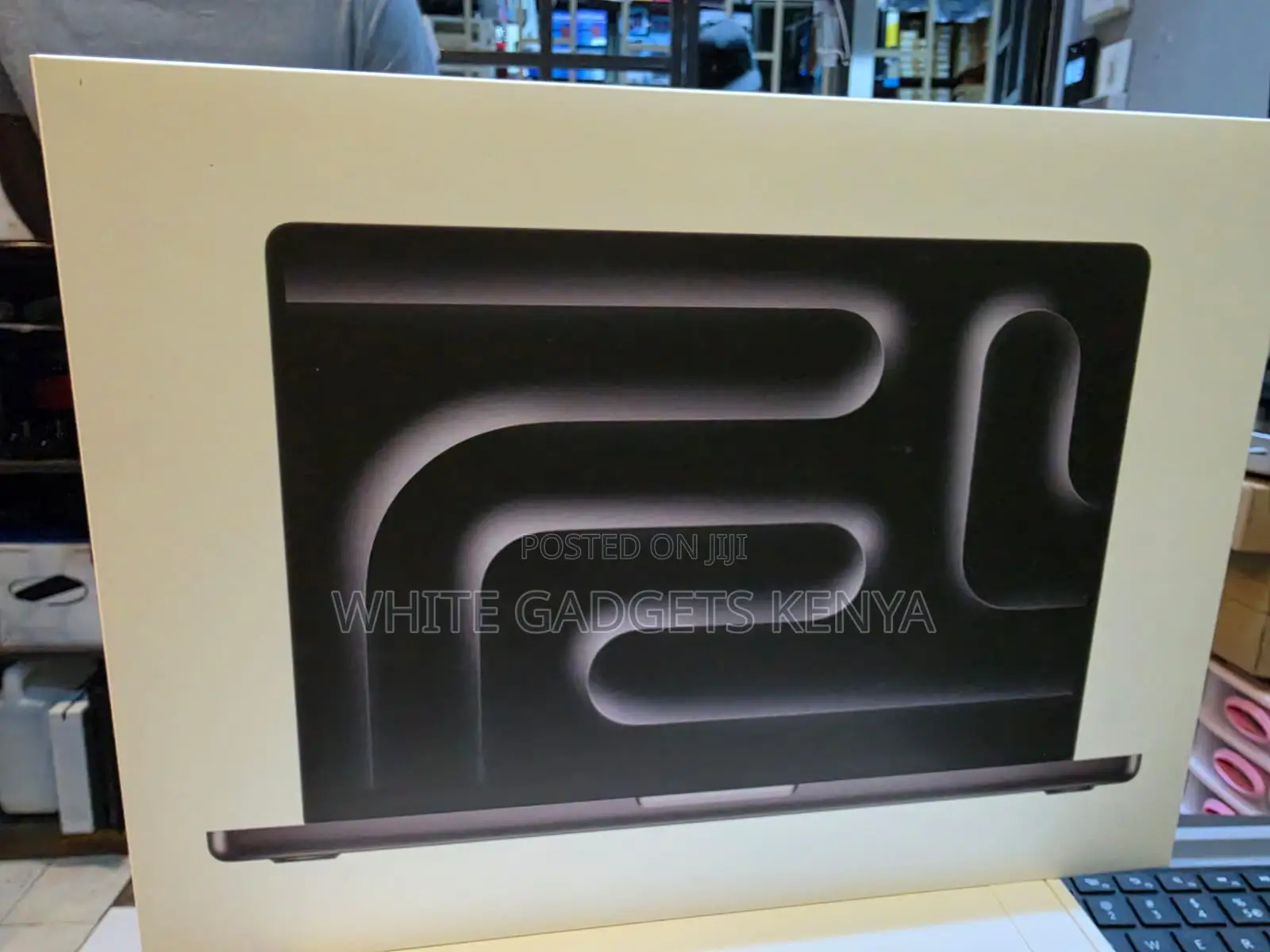 New Laptop Apple MacBook Pro 2025 M5 14-inch 24GB Apple M4 Pro SSD 1T