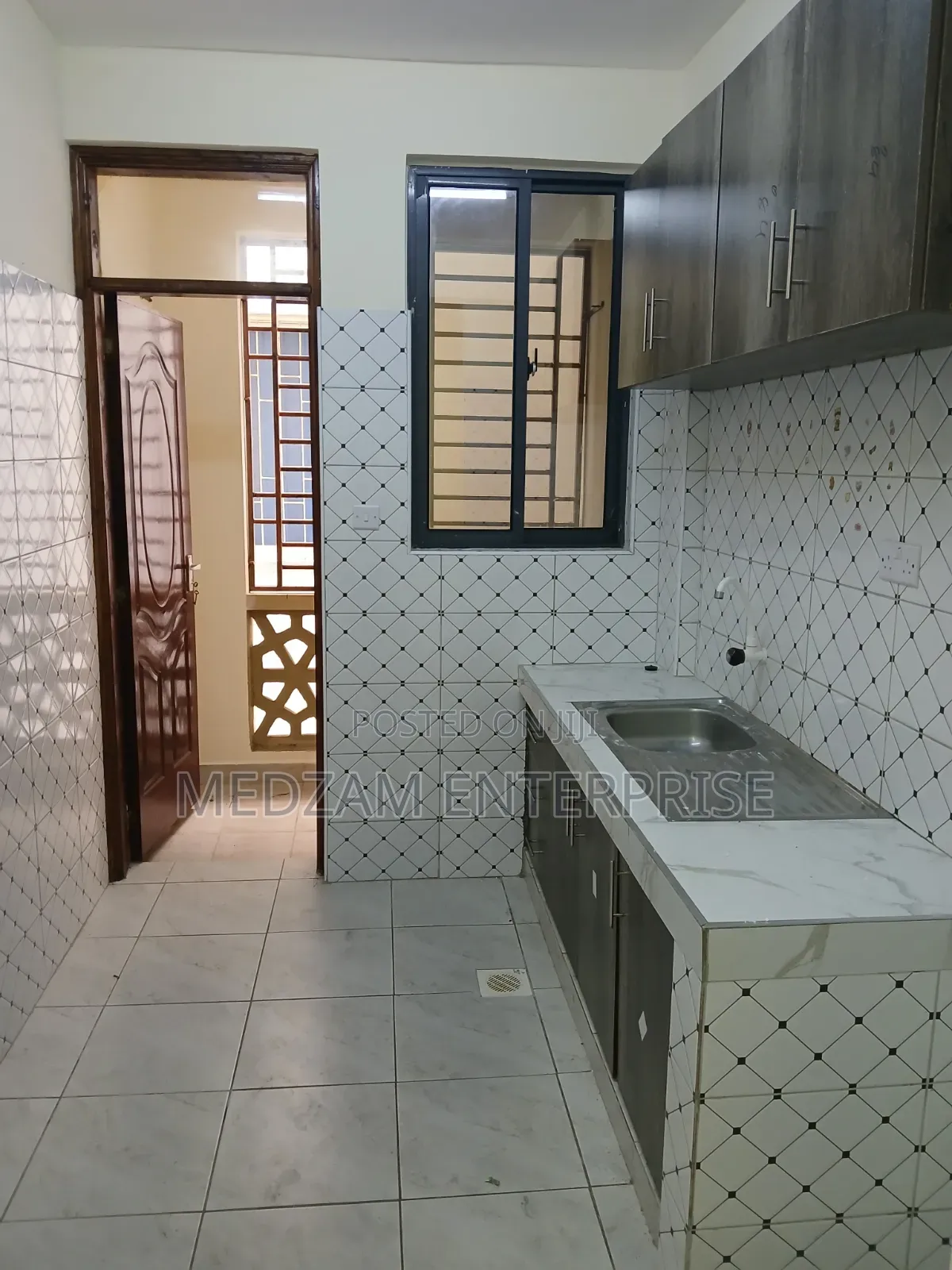 1bdrm Apartment in Rahaleo Estate, Ziwa la Ngombe for rent