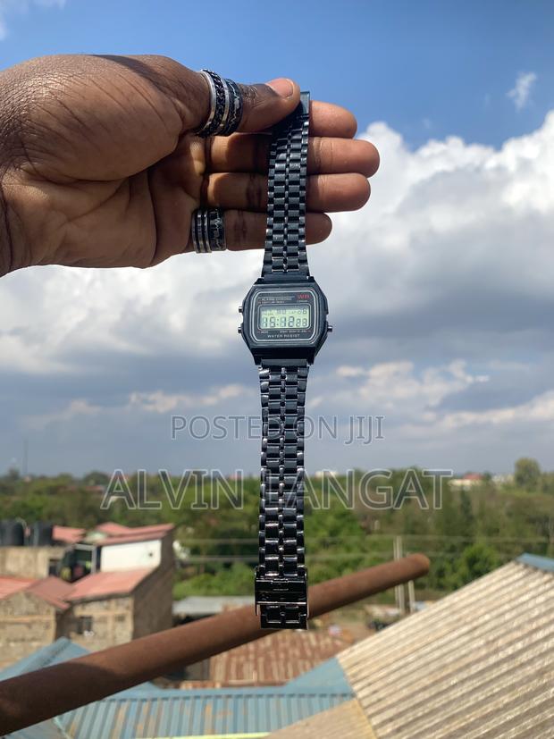 Unisex Vintage Casio Digital Watch - thumbnail 5