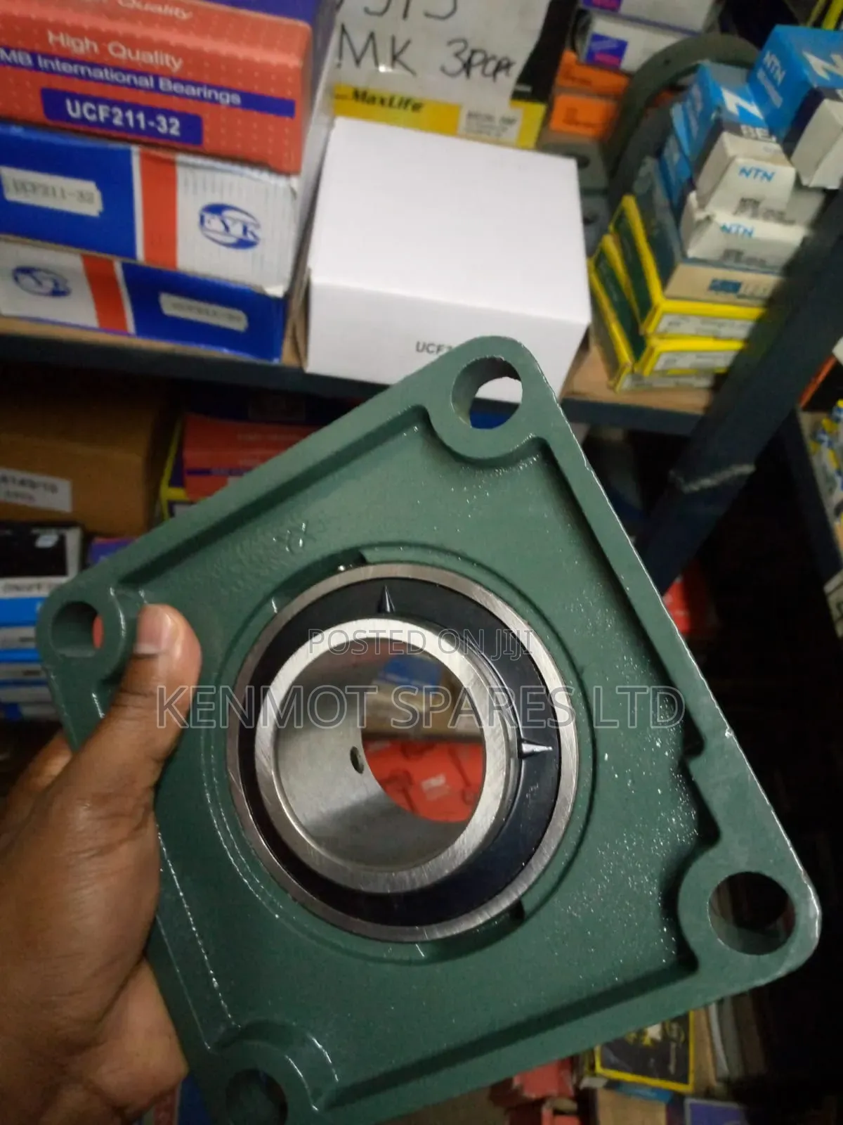 Ucf 212 Square Flanged Ball Bearing Unit