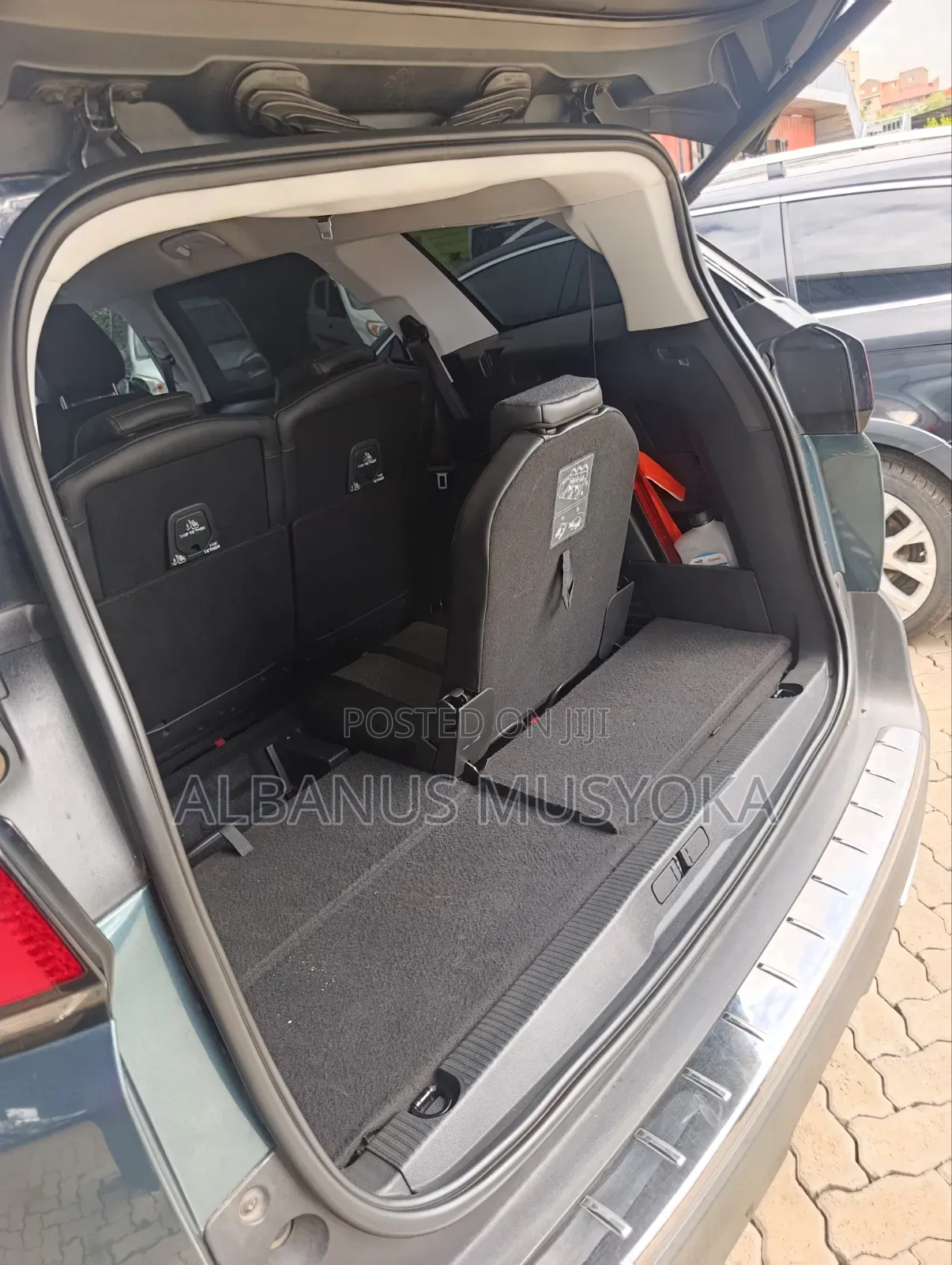 Peugeot 5008 2018 Green