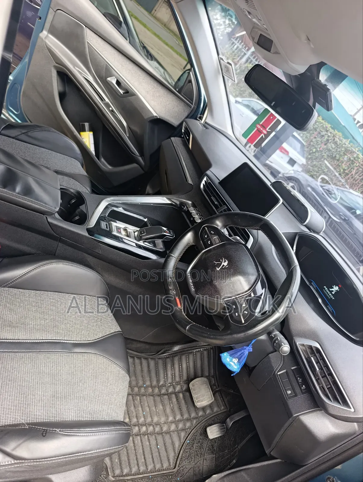 Peugeot 5008 2018 Green