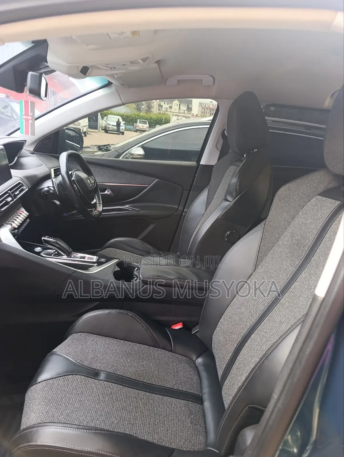 Peugeot 5008 2018 Green