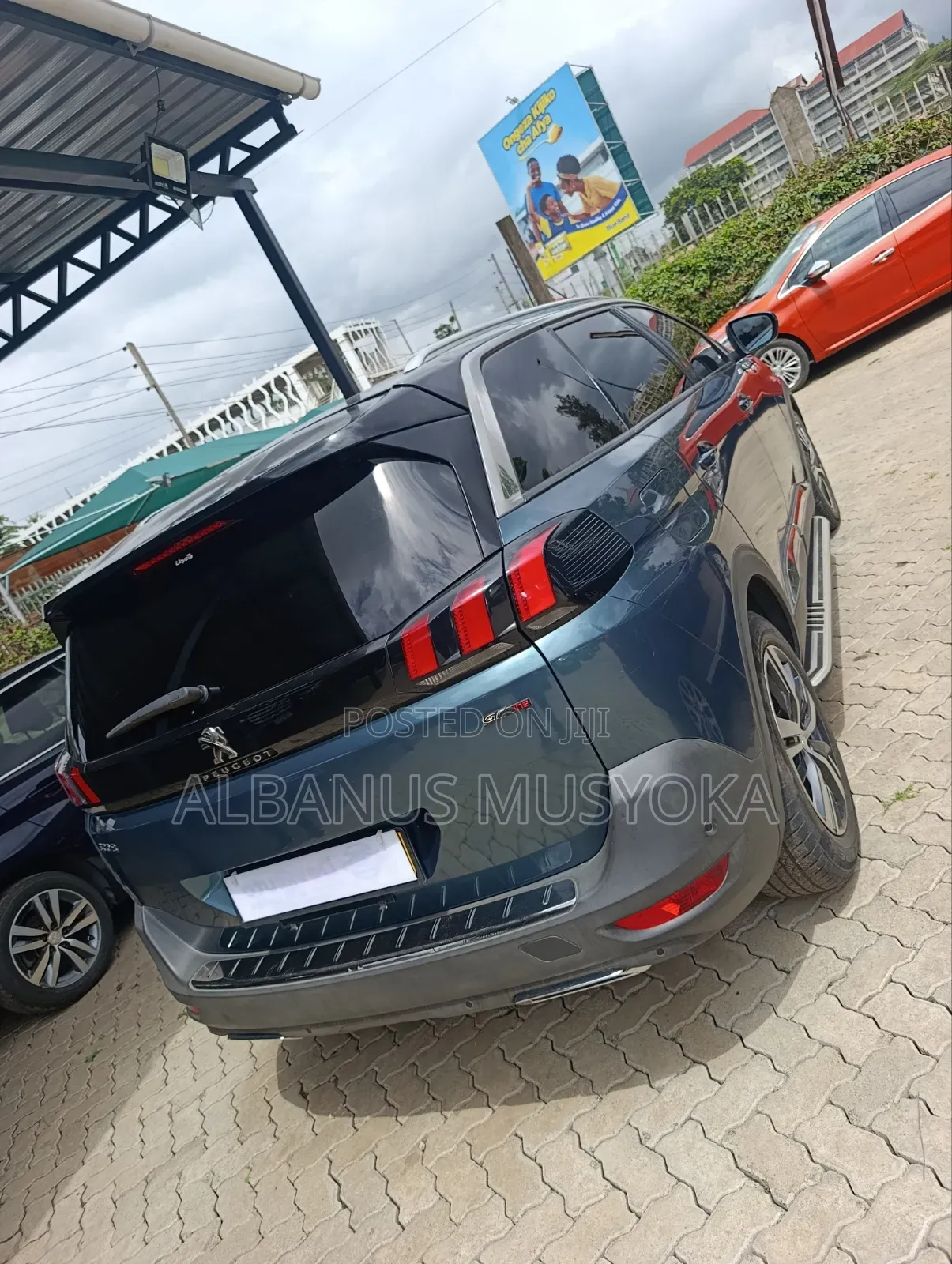 Peugeot 5008 2018 Green