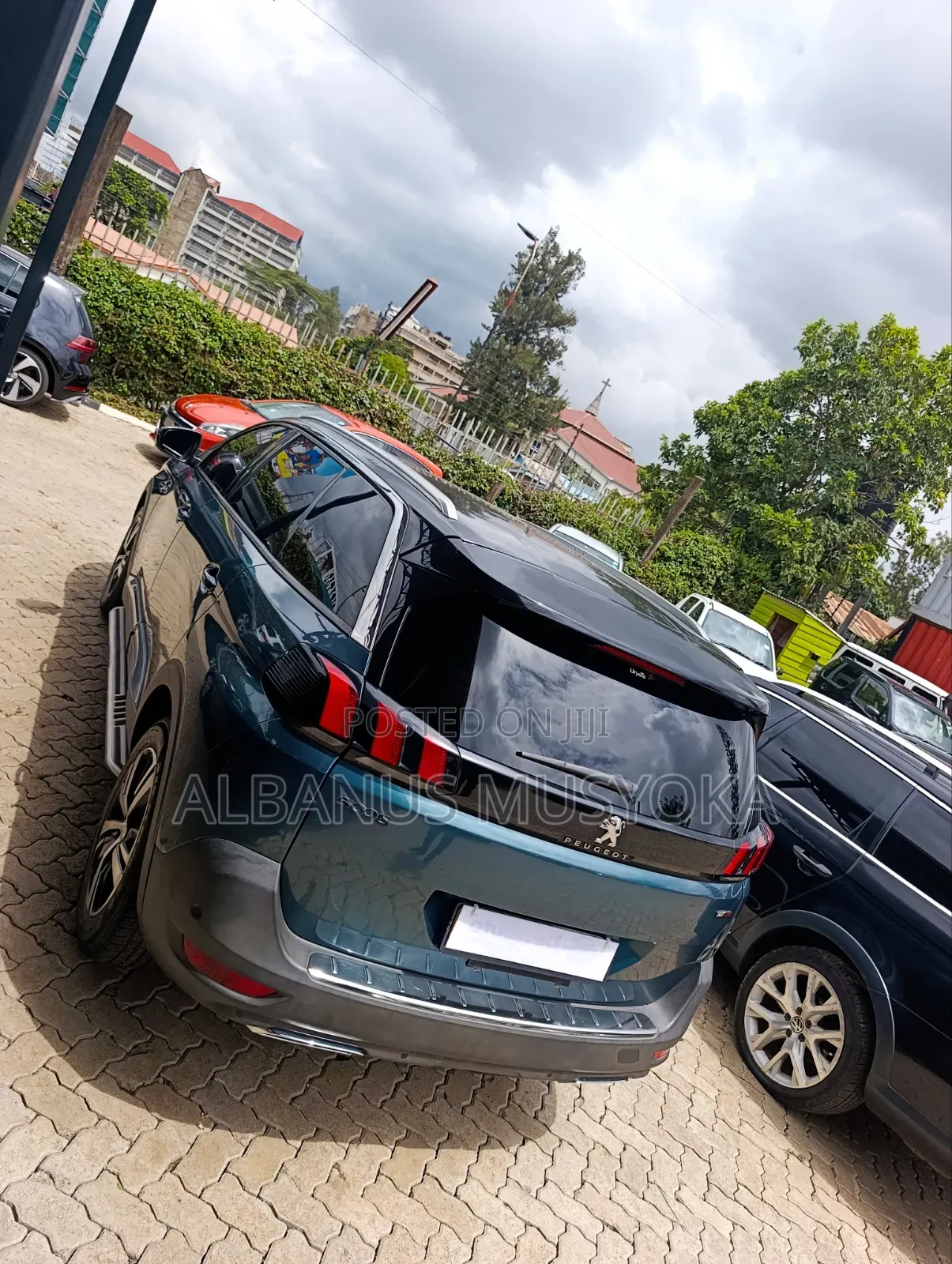 Peugeot 5008 2018 Green