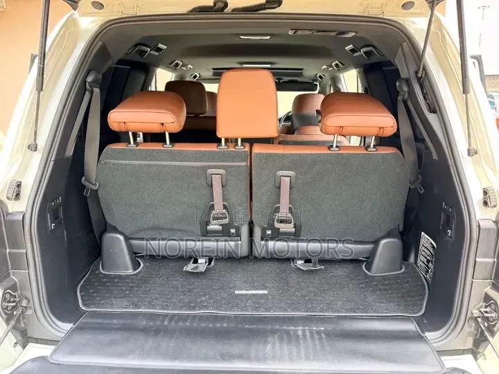 Toyota Land Cruiser 2019 White