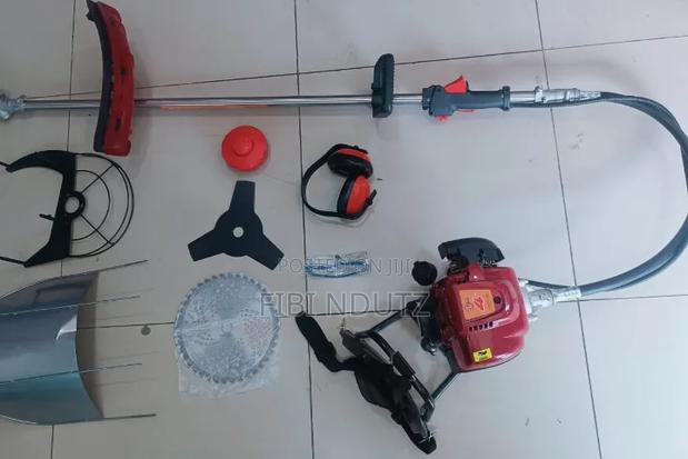 New Brush Cutter 2 Stroke Side Pack
With 8 Blades Attachments.
