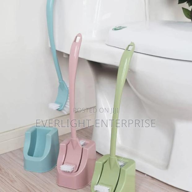 Double Sided Toilet Brush With Matching Stand