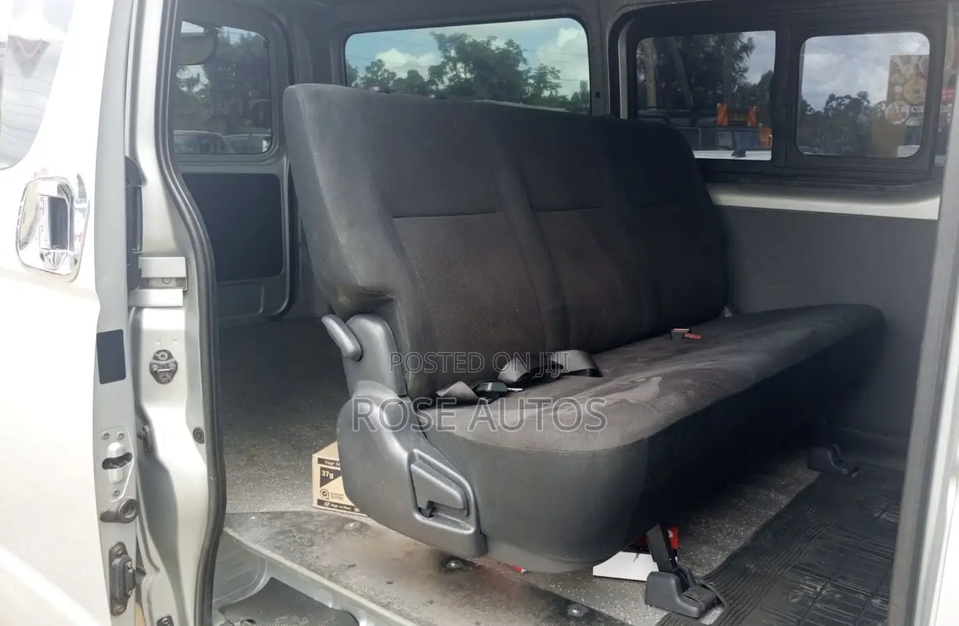 Toyota HiAce 2017 Silver