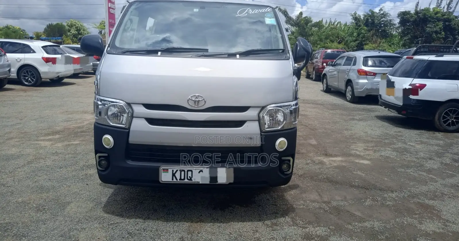Toyota HiAce 2017 Silver