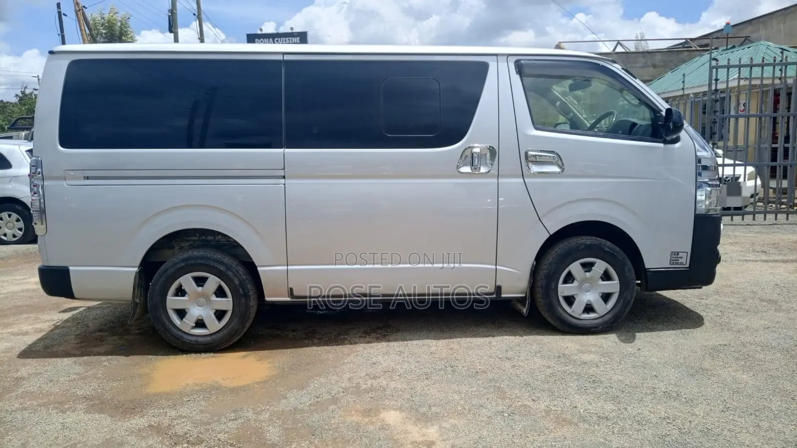Toyota HiAce 2017 Silver