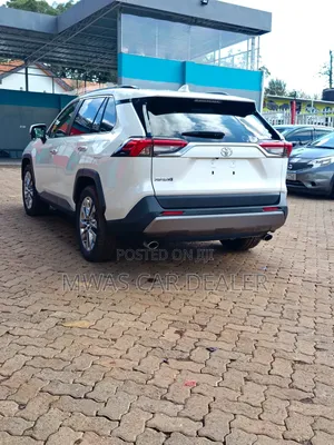 Toyota RAV4 2019 White