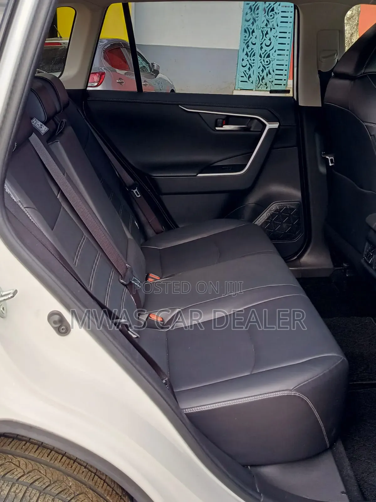 Toyota RAV4 2019 White