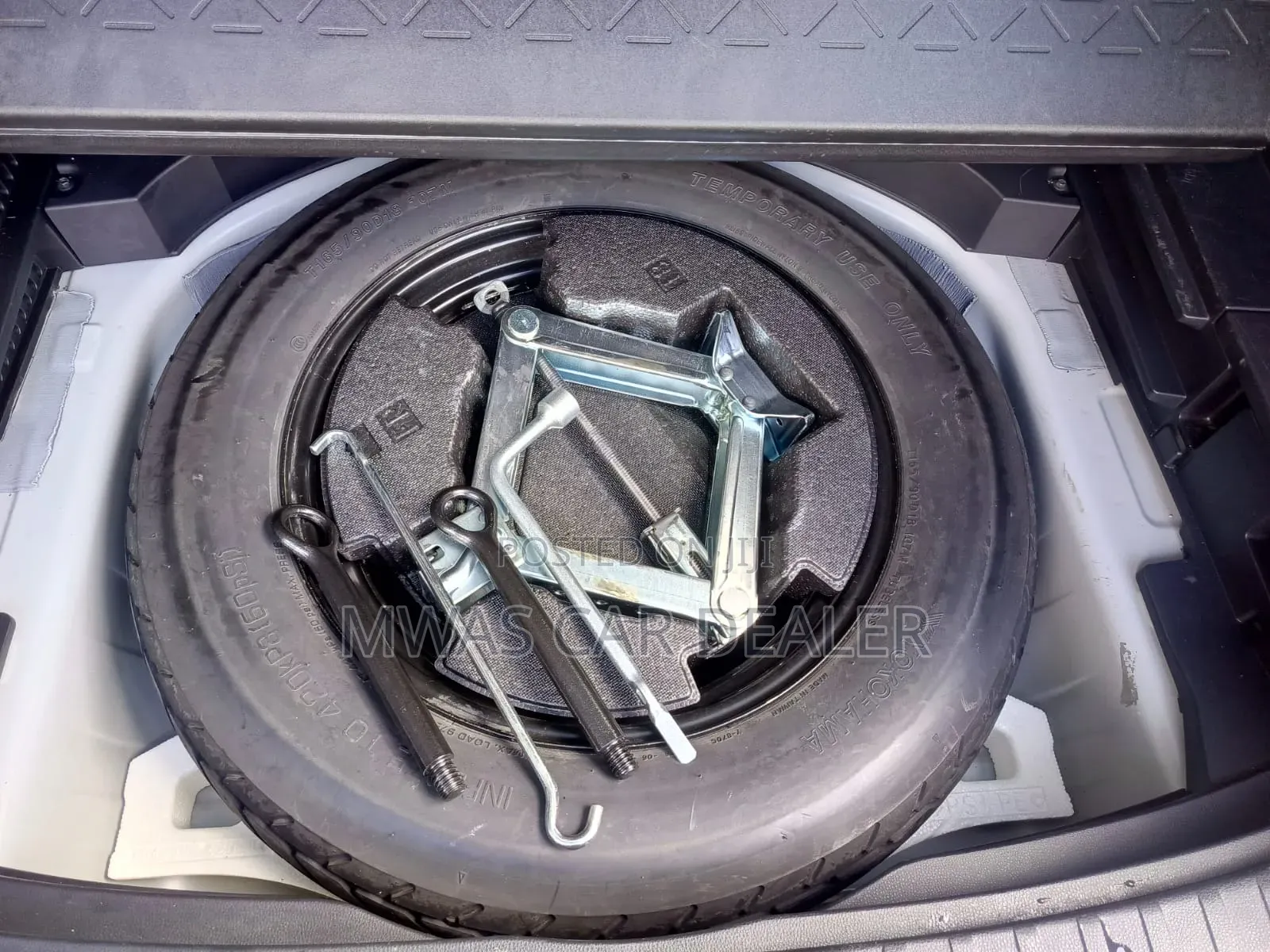 Toyota RAV4 2019 White