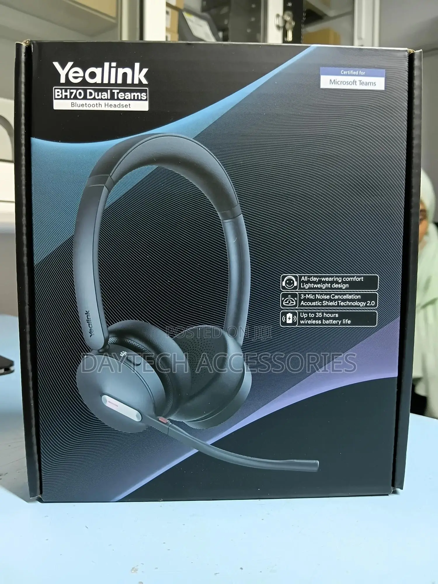 Yealink Bh70 Dual Teams Bluetooth Headset.
