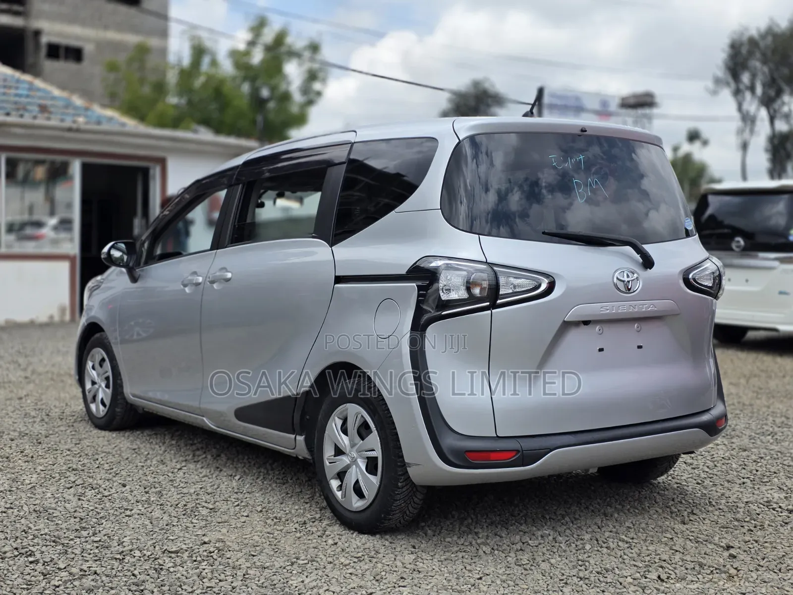 Toyota Sienta 2020 Silver