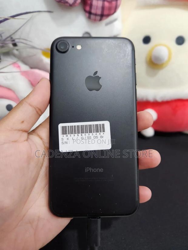 Apple iPhone 7 128 GB Black - thumbnail 2