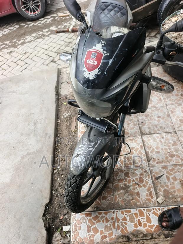 TVS Apache 180 RTR 2018 Gray - thumbnail 4