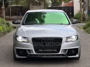 Audi A4 2.0T Avant Premium Quattro 2011 Silver