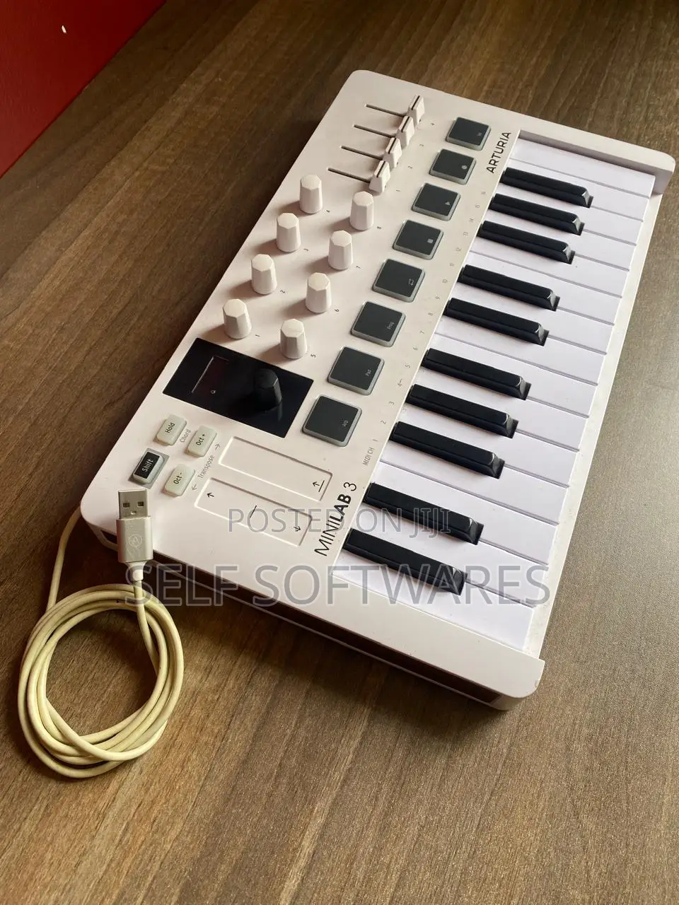 Arturia Minilab 3 (Universal Midi Controller)