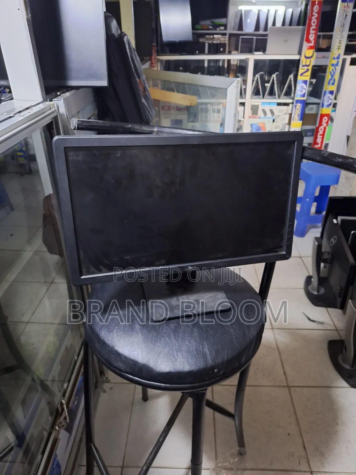 19 Inches Dell Stretched Monitor