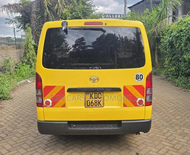 Toyota HiAce 2014 Yellow - thumbnail 2